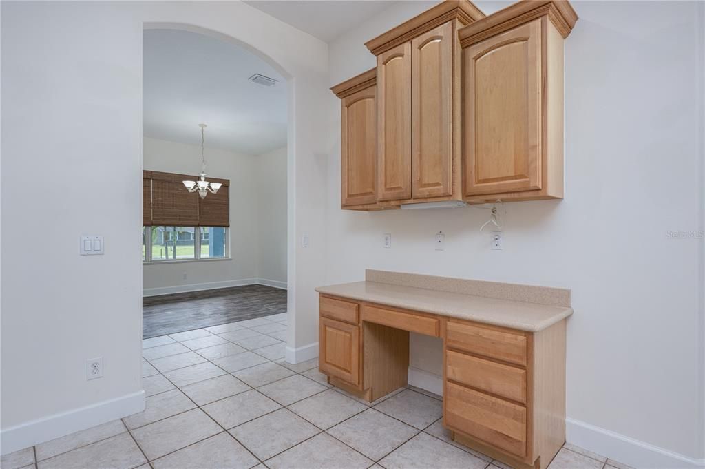 На продажу: $574,900 (3 спален, 3 ванн, 2546 Квадратных фут)