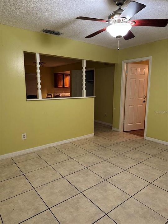 合同活跃: $340,000 (3 贝兹, 2 浴室, 1273 平方英尺)