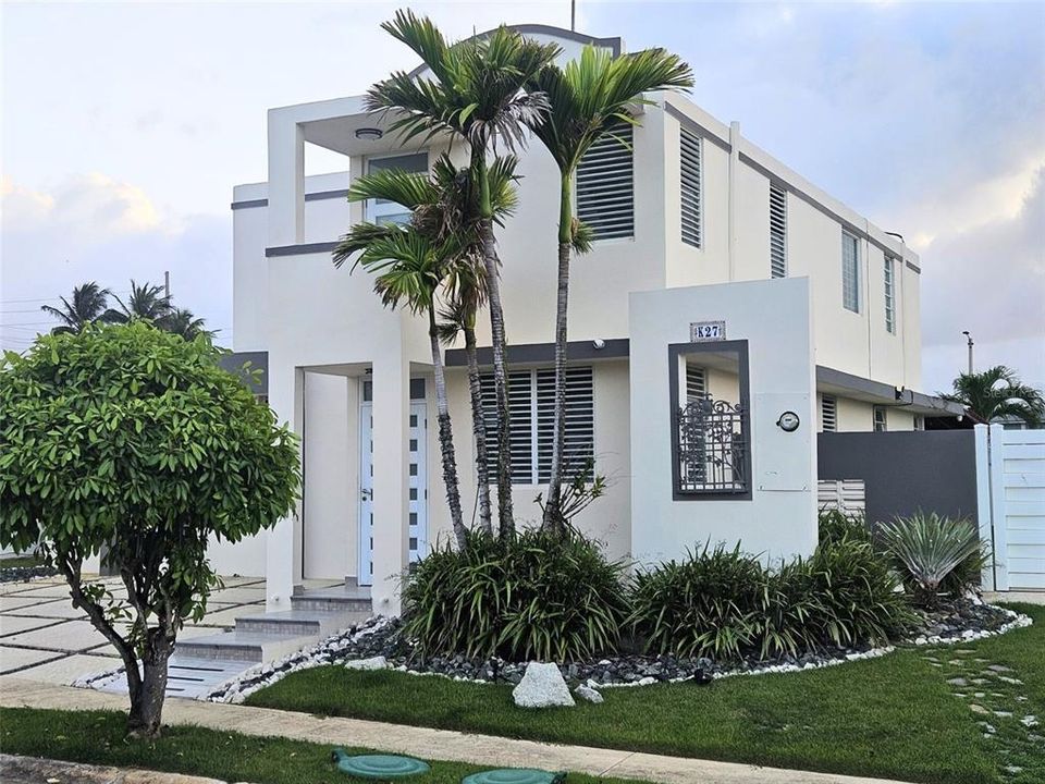Vendido Recientemente: $425,000 (3 camas, 2 baños, 1631 Pies cuadrados)