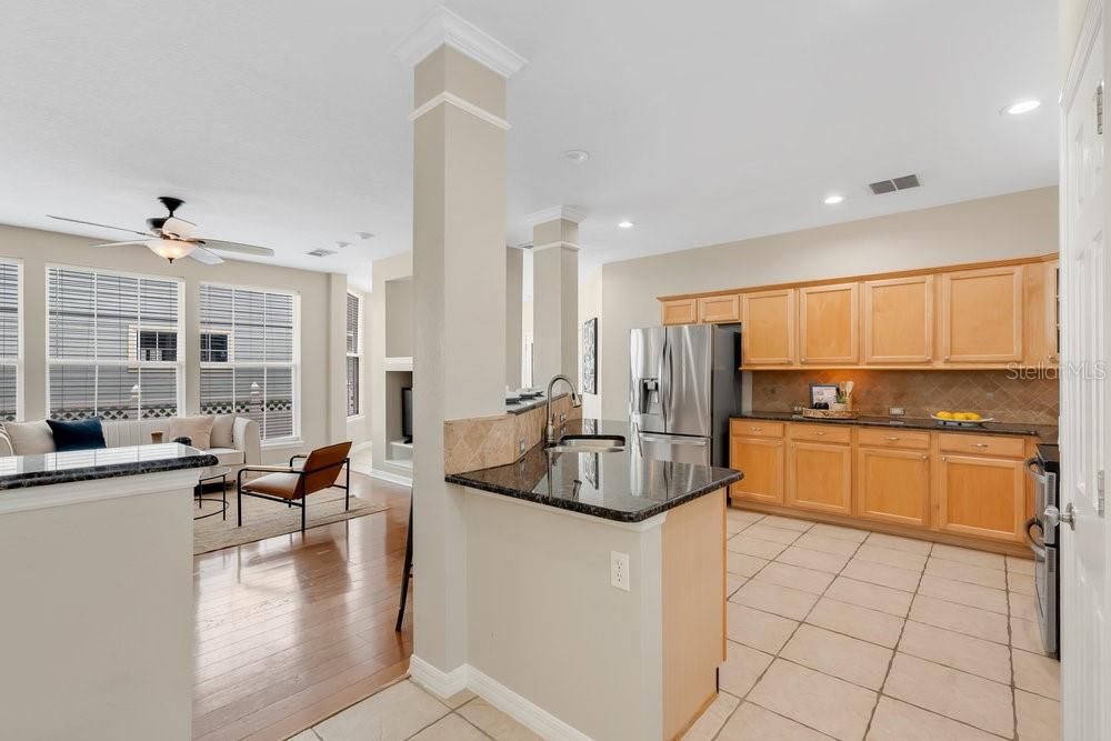 En Renta: $4,000 (5 camas, 2 baños, 2305 Pies cuadrados)