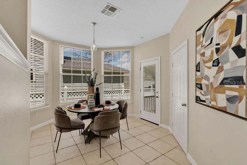 En Renta: $4,000 (5 camas, 2 baños, 2305 Pies cuadrados)