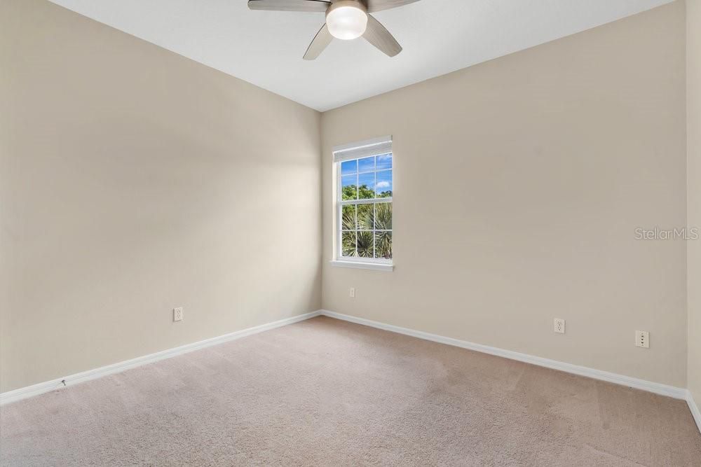 En Renta: $4,000 (5 camas, 2 baños, 2305 Pies cuadrados)