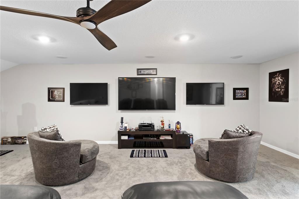 For Sale: $894,900 (5 beds, 4 baths, 4210 Square Feet)