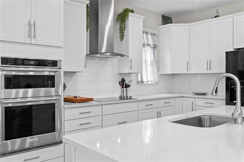 For Sale: $894,900 (5 beds, 4 baths, 4210 Square Feet)