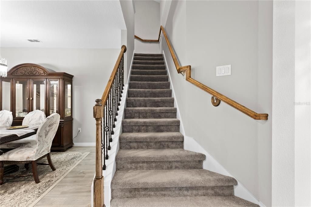 For Sale: $894,900 (5 beds, 4 baths, 4210 Square Feet)