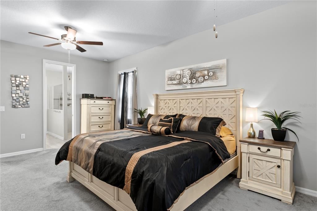 For Sale: $894,900 (5 beds, 4 baths, 4210 Square Feet)