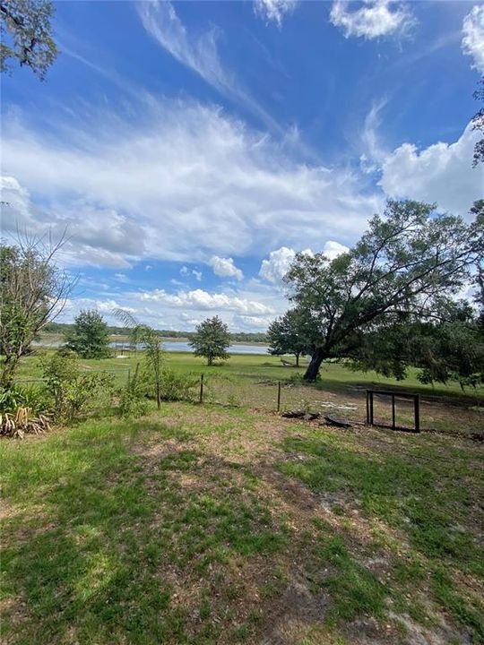 For Sale: $115,000 (3 beds, 1 baths, 672 Square Feet)