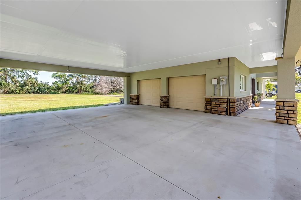 For Sale: $699,000 (2 beds, 2 baths, 1872 Square Feet)