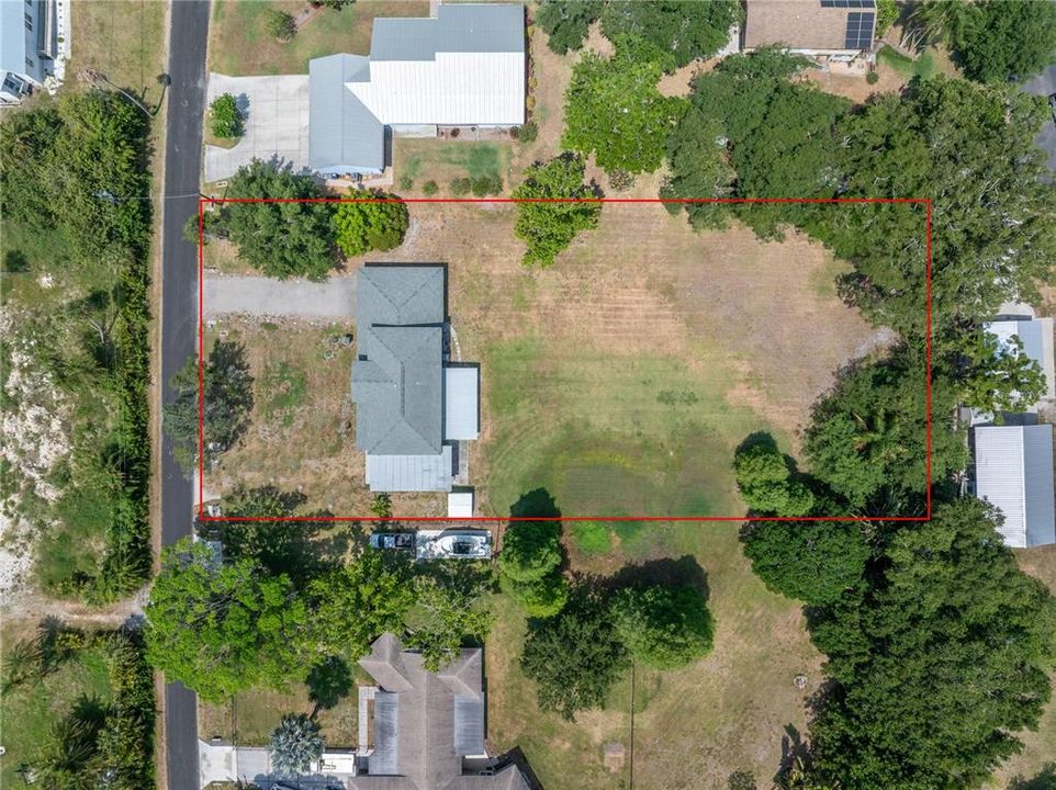 For Sale: $699,000 (2 beds, 2 baths, 1872 Square Feet)