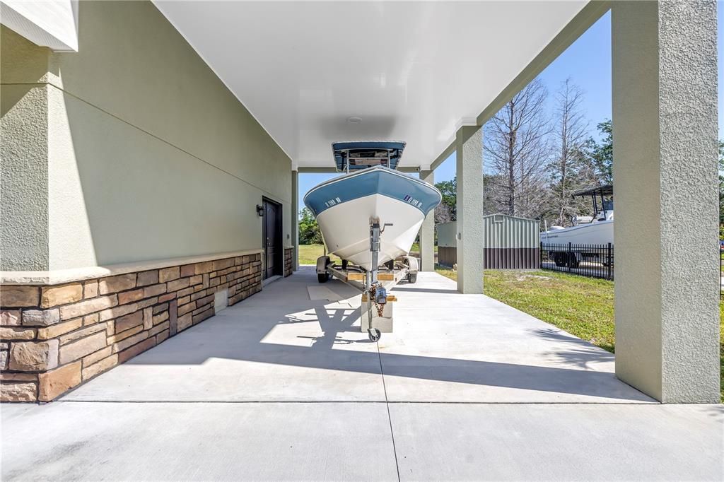 For Sale: $699,000 (2 beds, 2 baths, 1872 Square Feet)