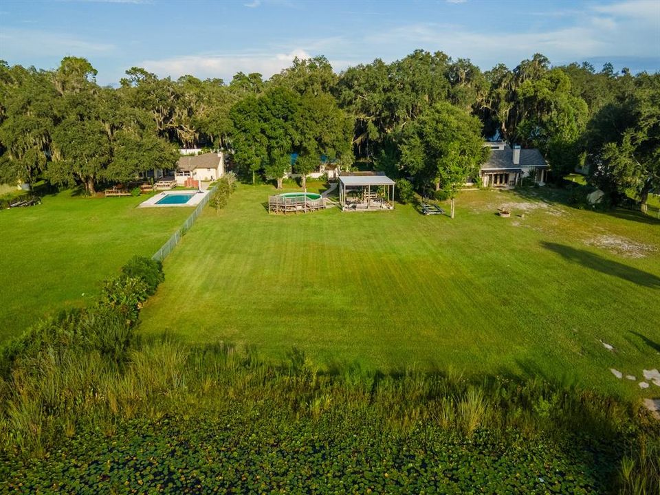 For Sale: $685,000 (3 beds, 2 baths, 1761 Square Feet)