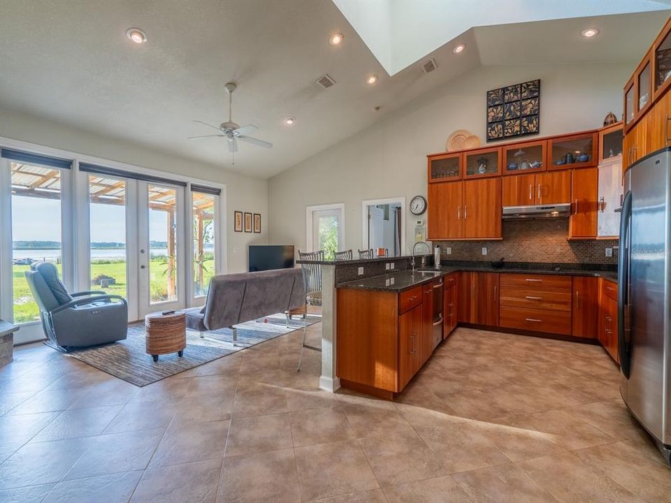 For Sale: $685,000 (3 beds, 2 baths, 1761 Square Feet)