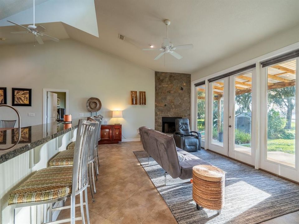 For Sale: $685,000 (3 beds, 2 baths, 1761 Square Feet)