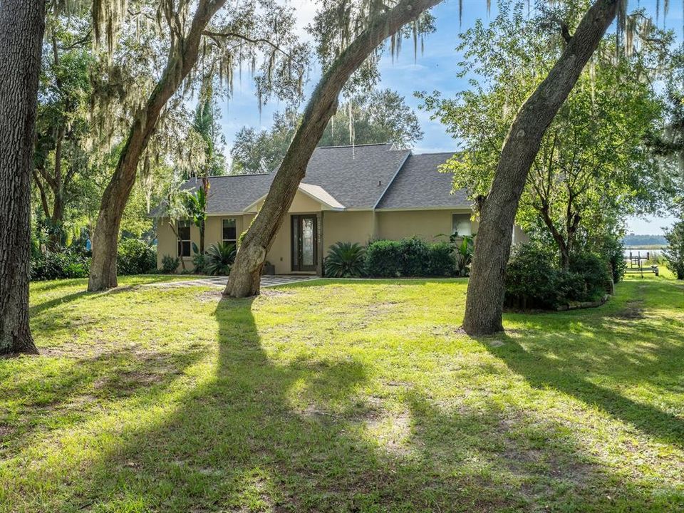 For Sale: $685,000 (3 beds, 2 baths, 1761 Square Feet)