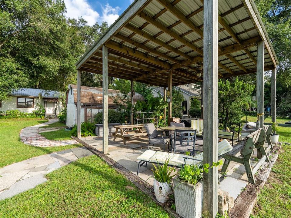 For Sale: $685,000 (3 beds, 2 baths, 1761 Square Feet)