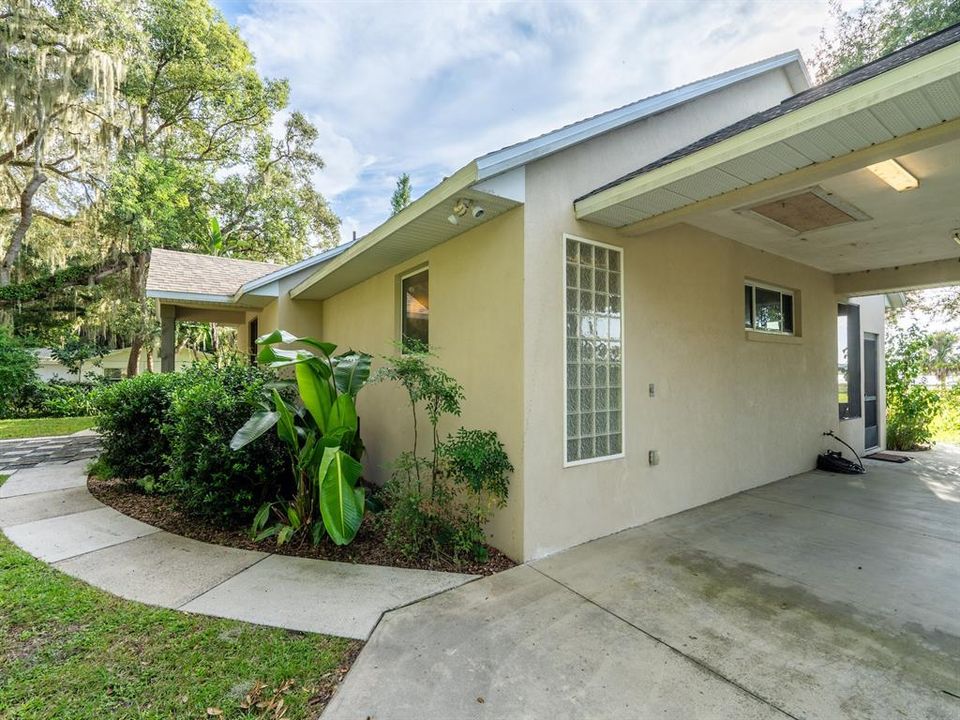 For Sale: $685,000 (3 beds, 2 baths, 1761 Square Feet)