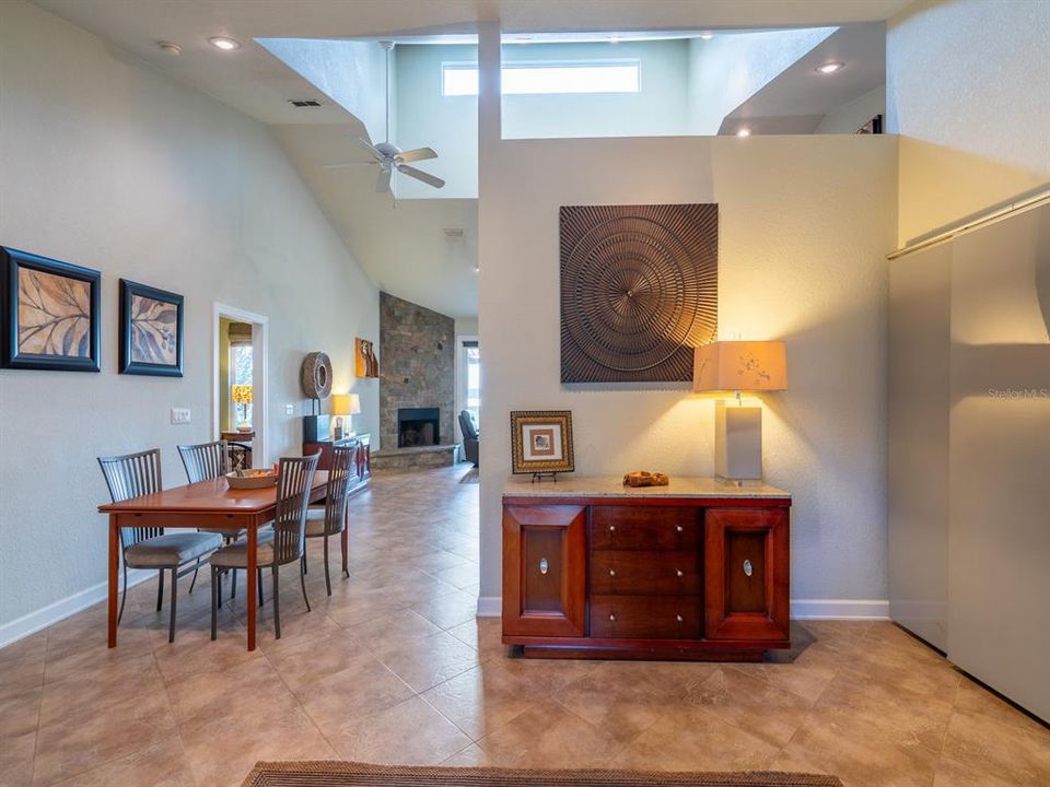 For Sale: $685,000 (3 beds, 2 baths, 1761 Square Feet)