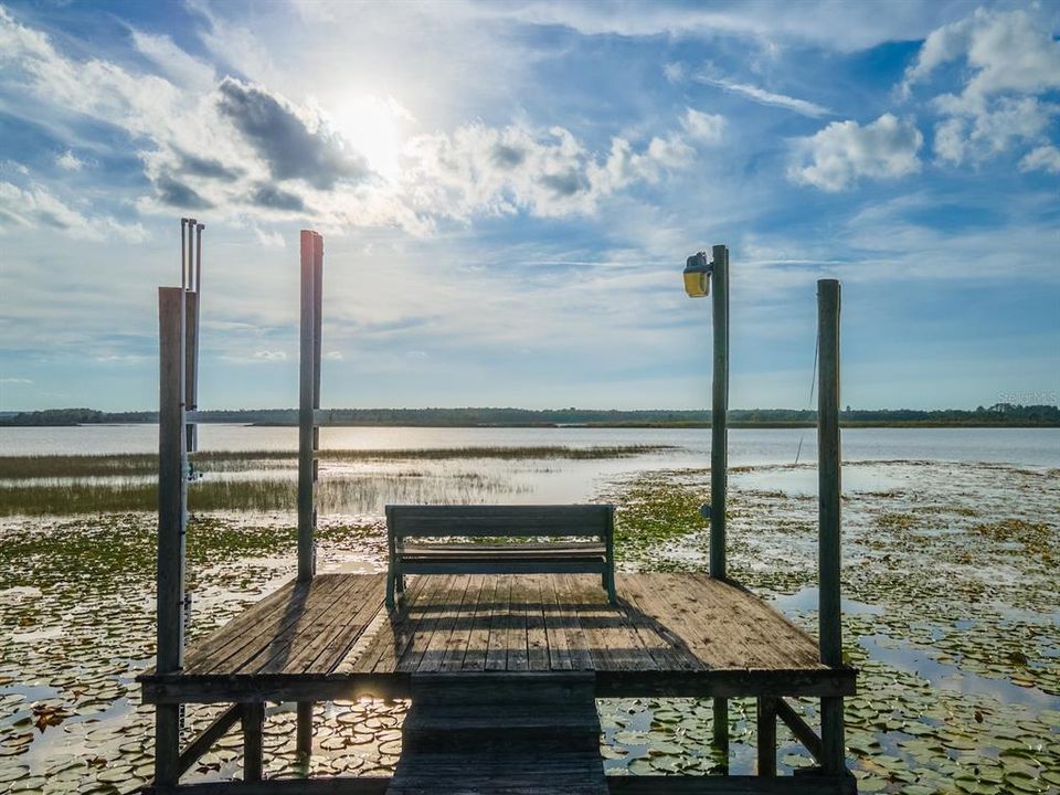 For Sale: $685,000 (3 beds, 2 baths, 1761 Square Feet)