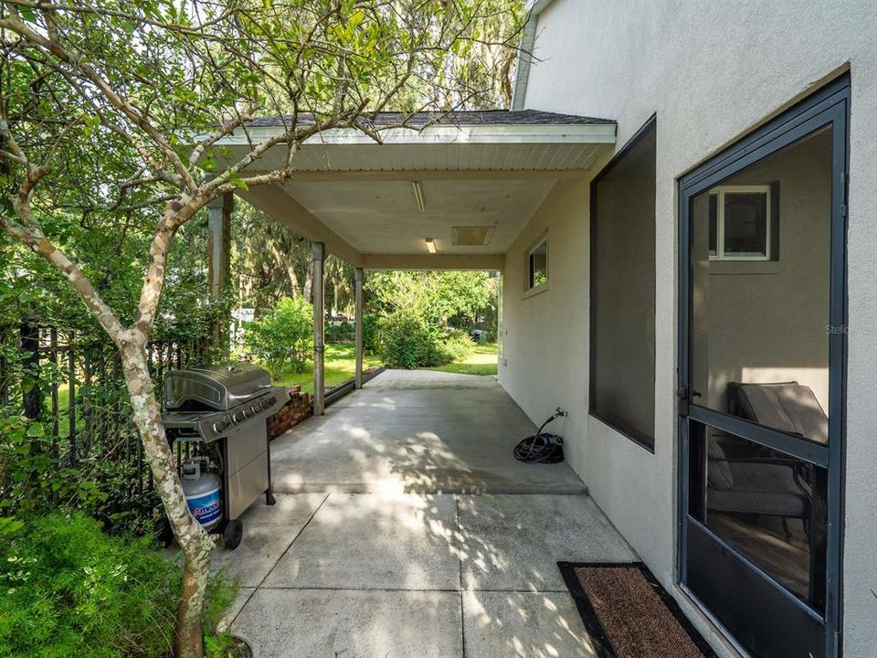 For Sale: $685,000 (3 beds, 2 baths, 1761 Square Feet)