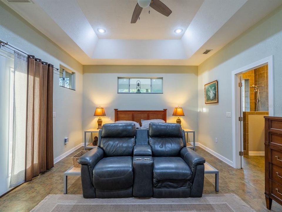 For Sale: $685,000 (3 beds, 2 baths, 1761 Square Feet)