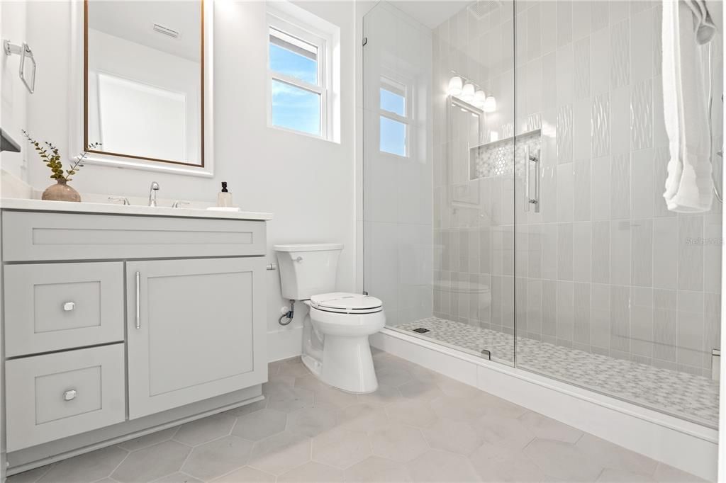 En Renta: $21,500 (6 camas, 5 baños, 3960 Pies cuadrados)