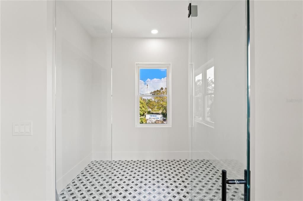 En Renta: $21,500 (6 camas, 5 baños, 3960 Pies cuadrados)