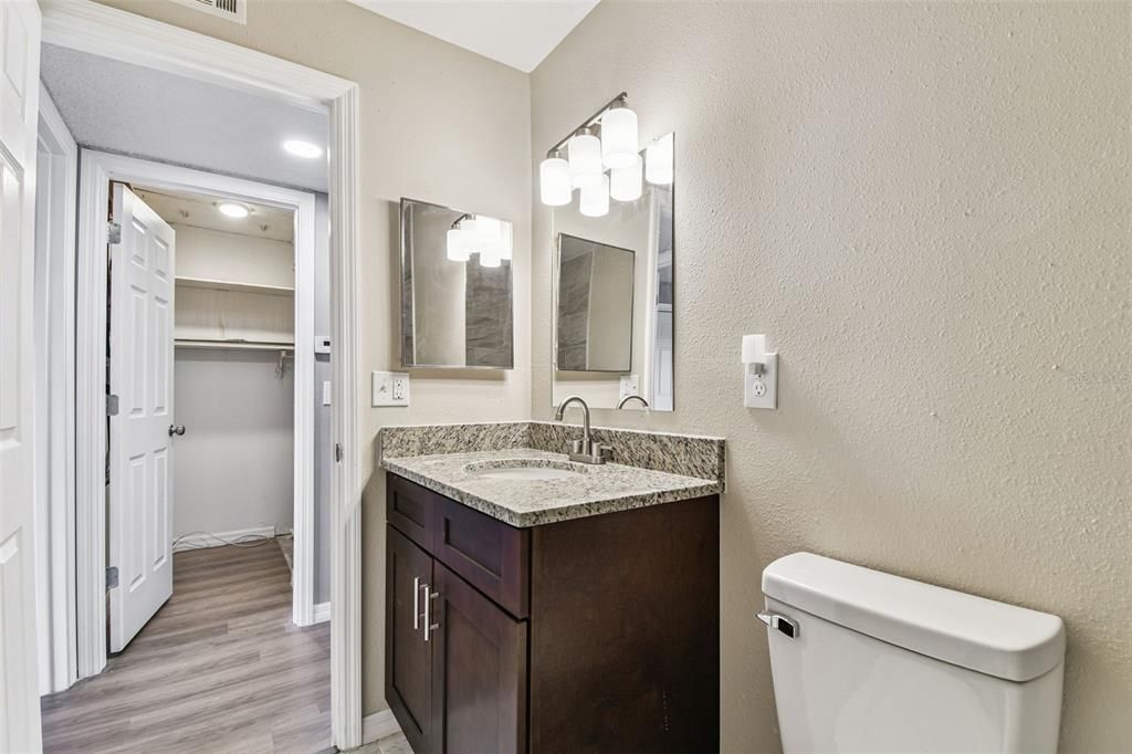 For Sale: $130,000 (1 beds, 1 baths, 760 Square Feet)