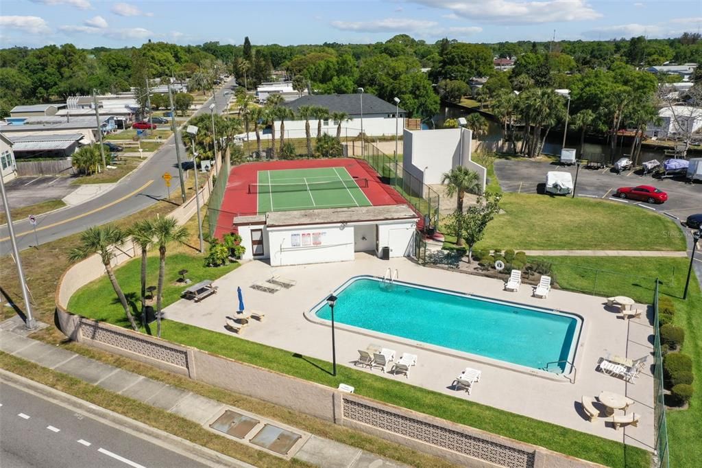 For Sale: $130,000 (1 beds, 1 baths, 760 Square Feet)