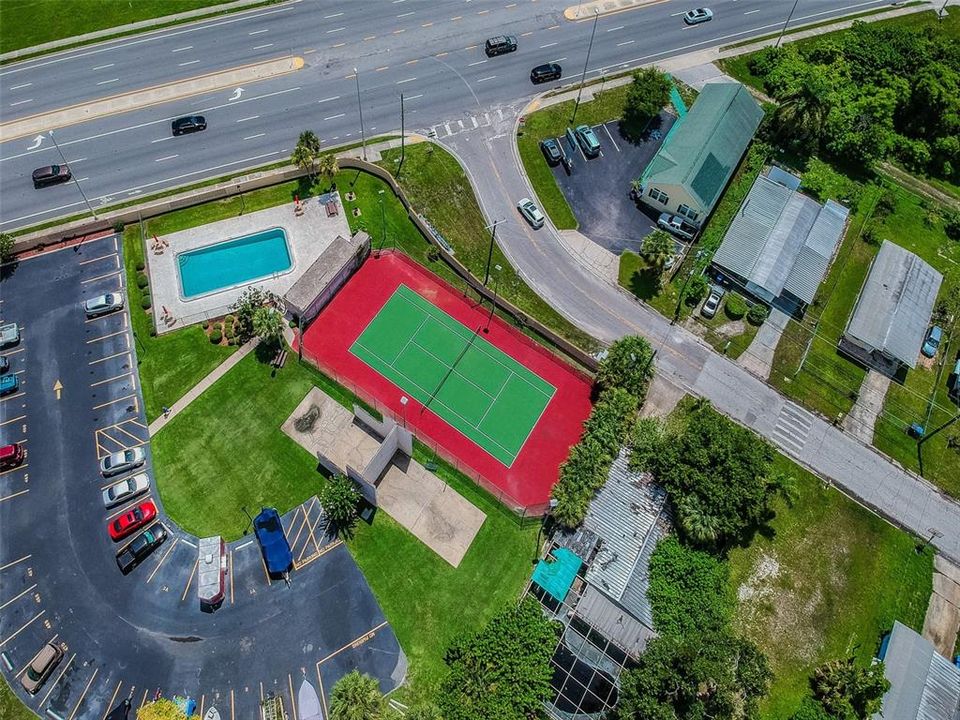 For Sale: $130,000 (1 beds, 1 baths, 760 Square Feet)