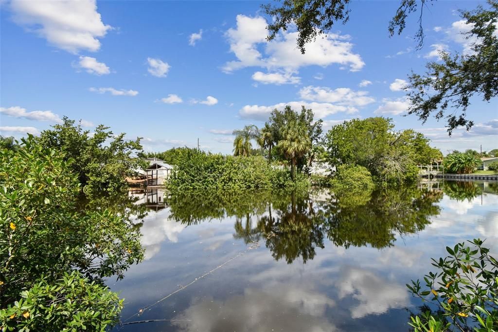 For Sale: $130,000 (1 beds, 1 baths, 760 Square Feet)