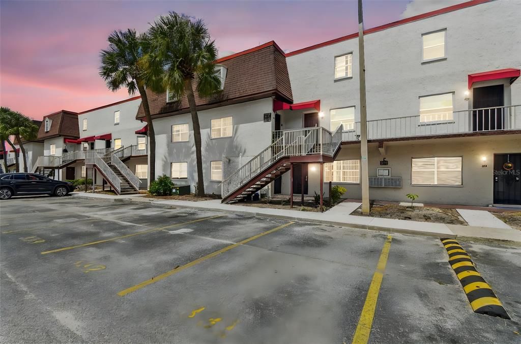 For Sale: $130,000 (1 beds, 1 baths, 760 Square Feet)