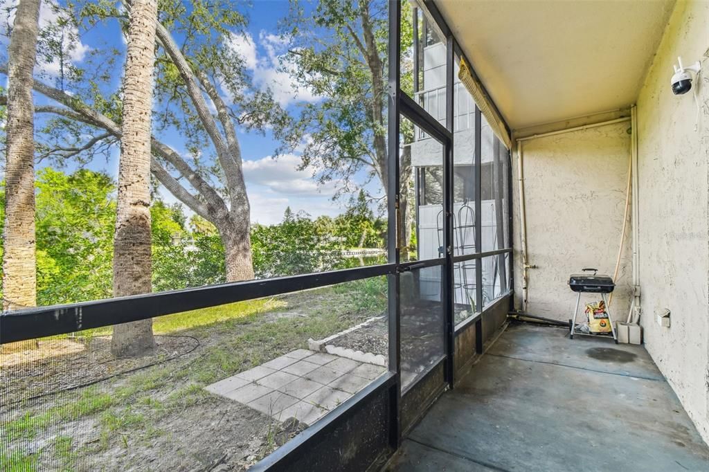 For Sale: $130,000 (1 beds, 1 baths, 760 Square Feet)