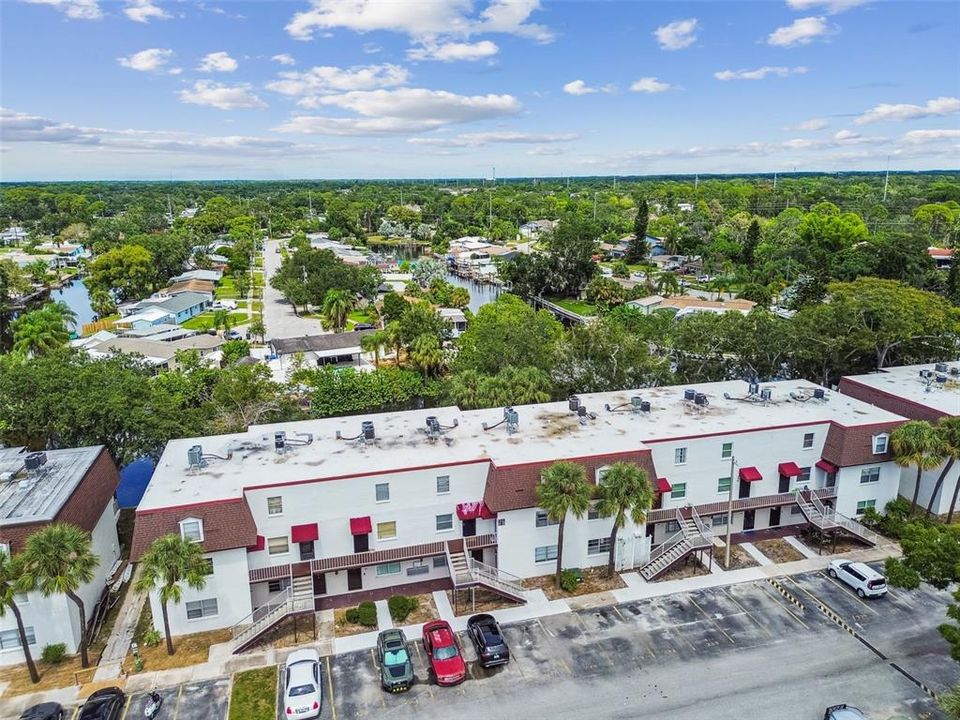 For Sale: $130,000 (1 beds, 1 baths, 760 Square Feet)