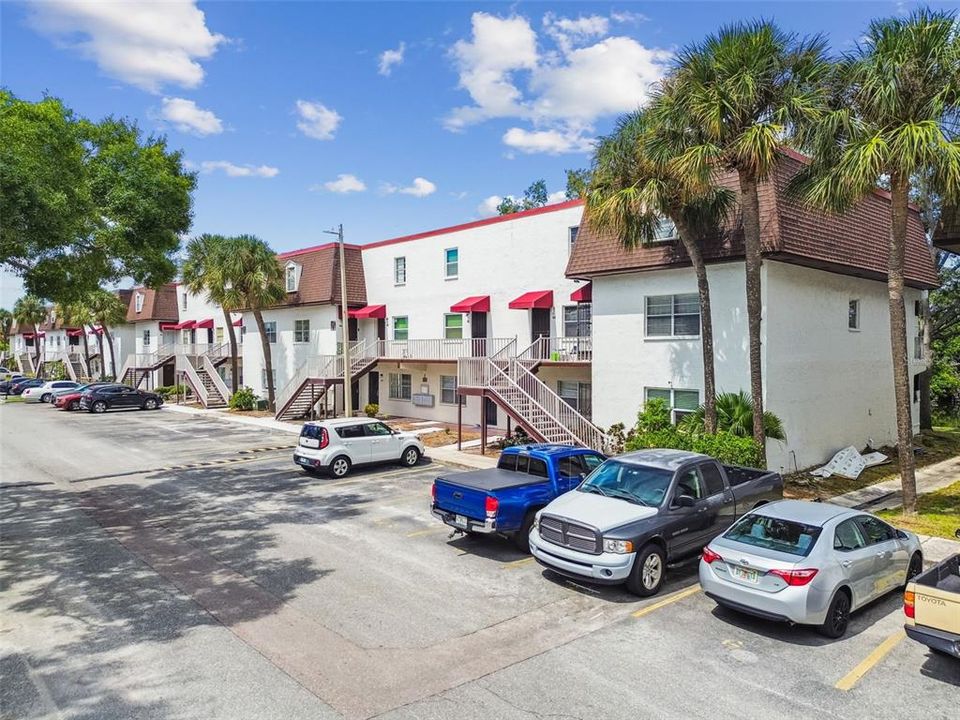 For Sale: $130,000 (1 beds, 1 baths, 760 Square Feet)