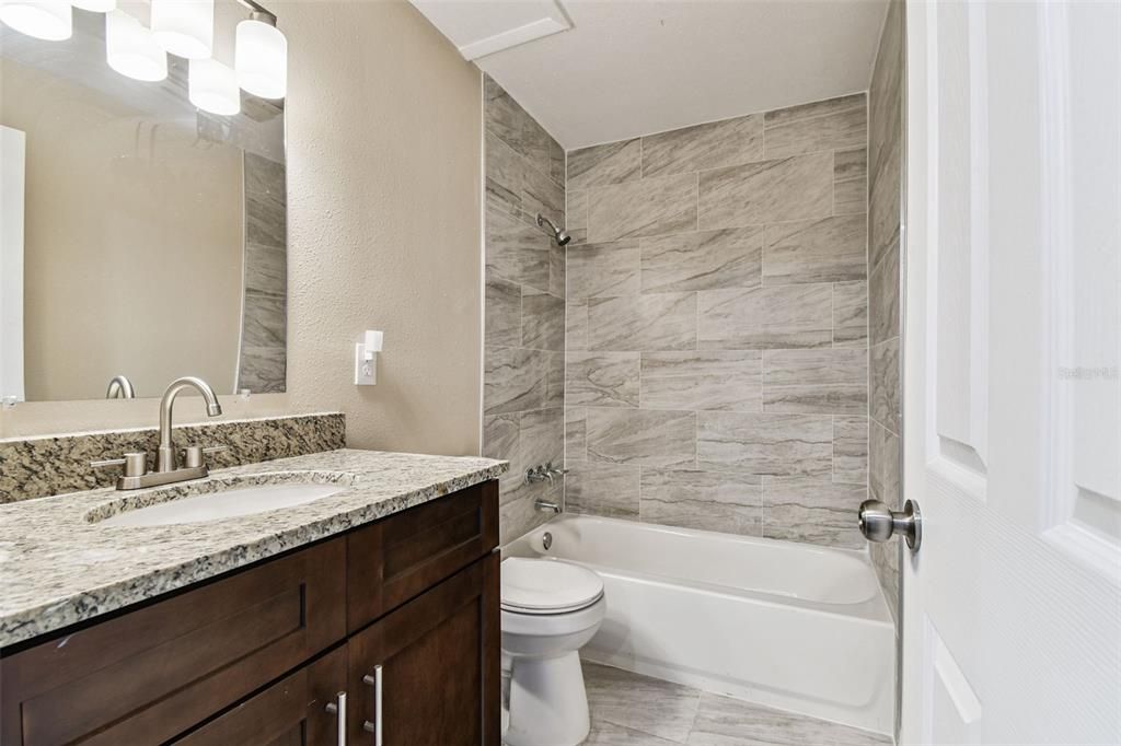 For Sale: $130,000 (1 beds, 1 baths, 760 Square Feet)