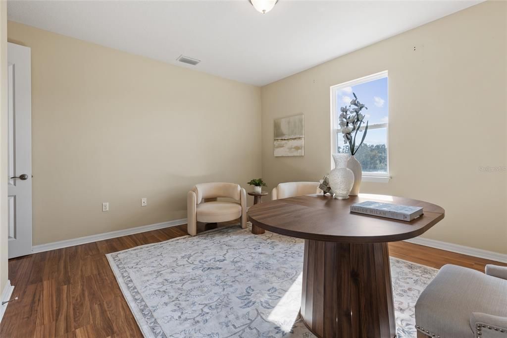 合同活跃: $749,900 (5 贝兹, 4 浴室, 4259 平方英尺)