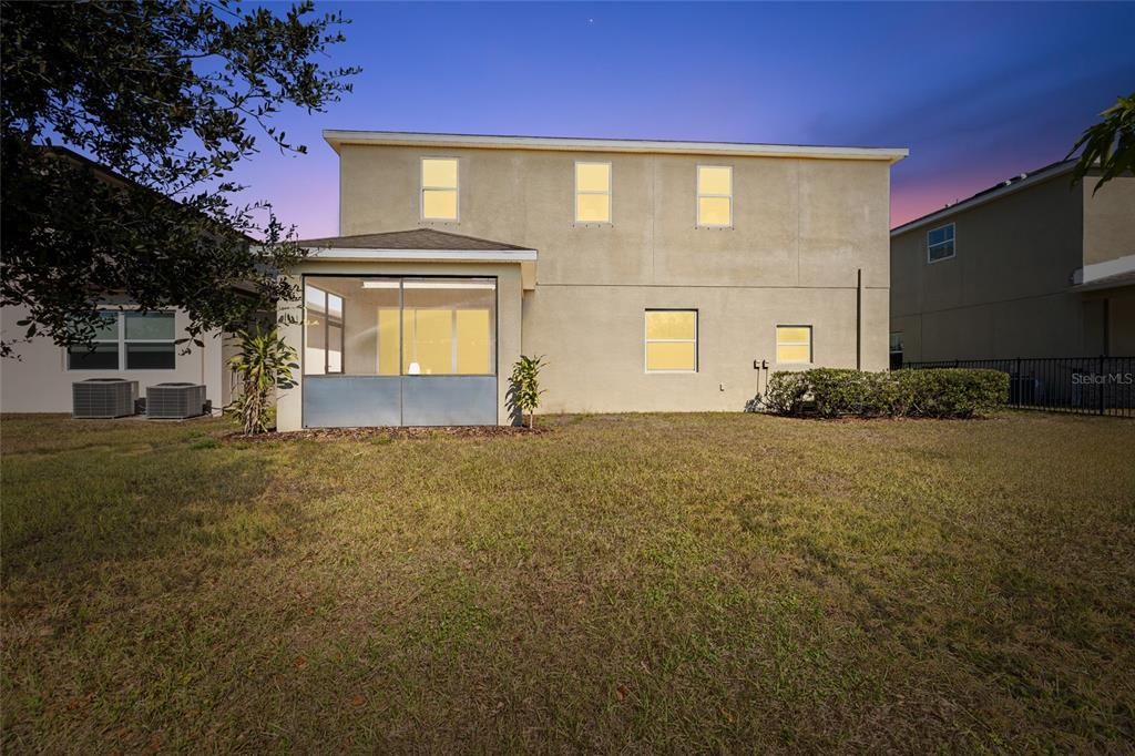 合同活跃: $749,900 (5 贝兹, 4 浴室, 4259 平方英尺)