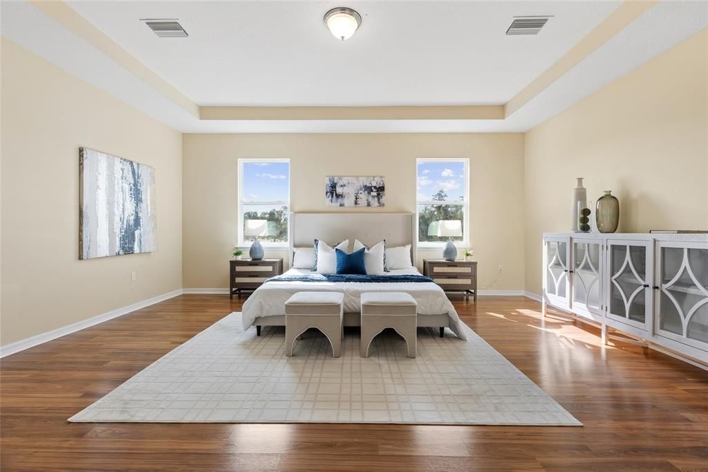 合同活跃: $749,900 (5 贝兹, 4 浴室, 4259 平方英尺)