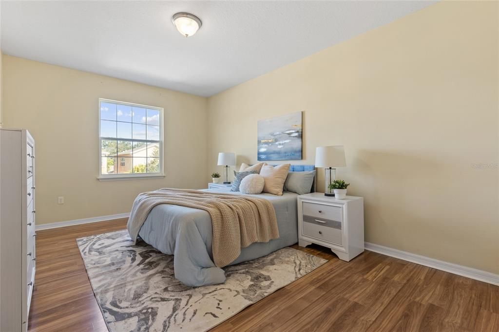 合同活跃: $749,900 (5 贝兹, 4 浴室, 4259 平方英尺)