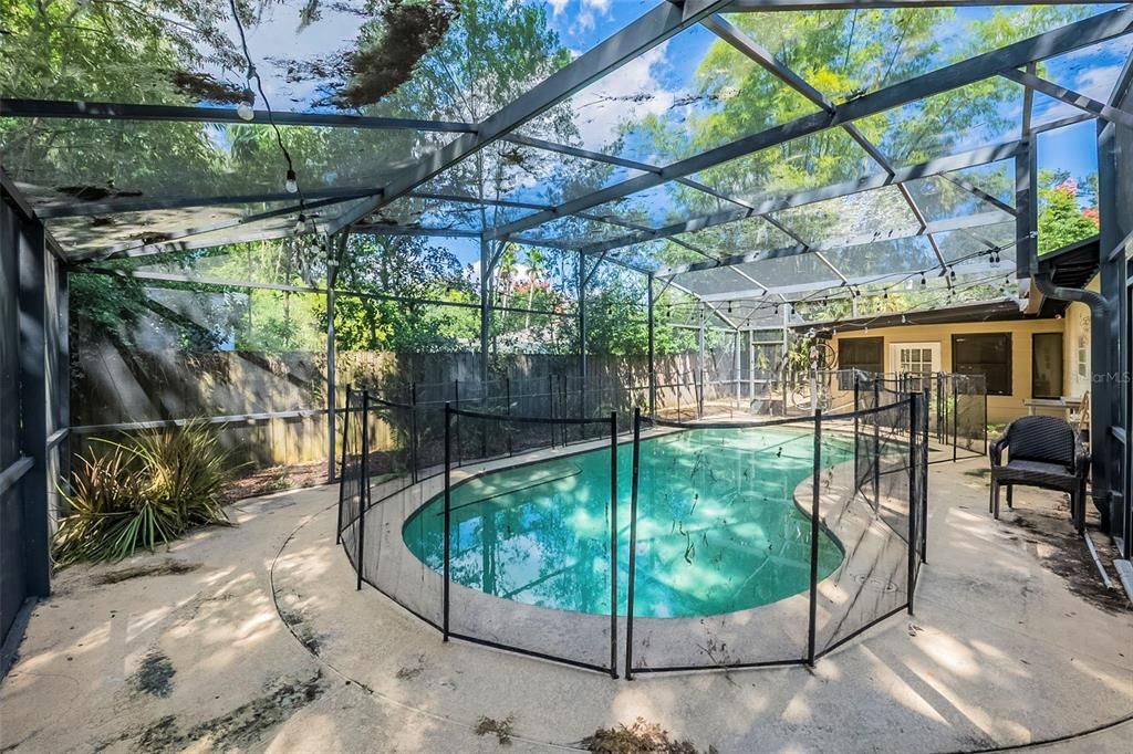 Active With Contract: $449,900 (3 beds, 2 baths, 2277 Square Feet)