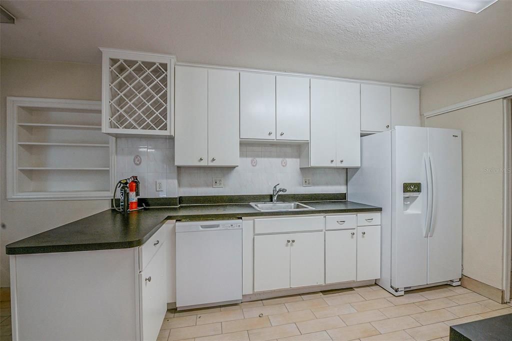 Active With Contract: $449,900 (3 beds, 2 baths, 2277 Square Feet)