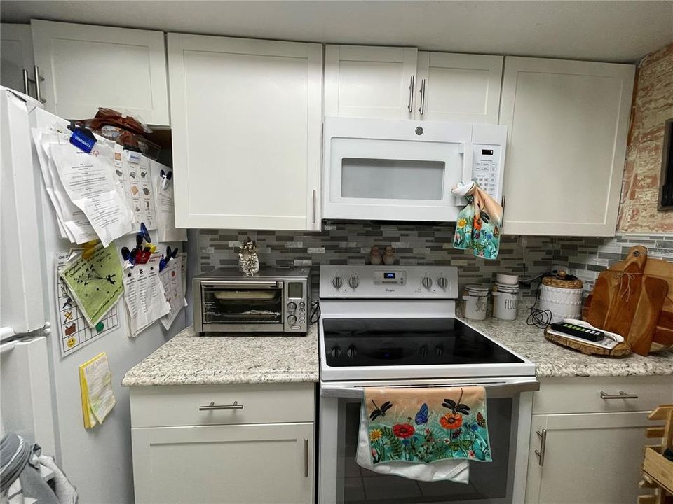 待售: $169,900 (2 贝兹, 2 浴室, 1070 平方英尺)