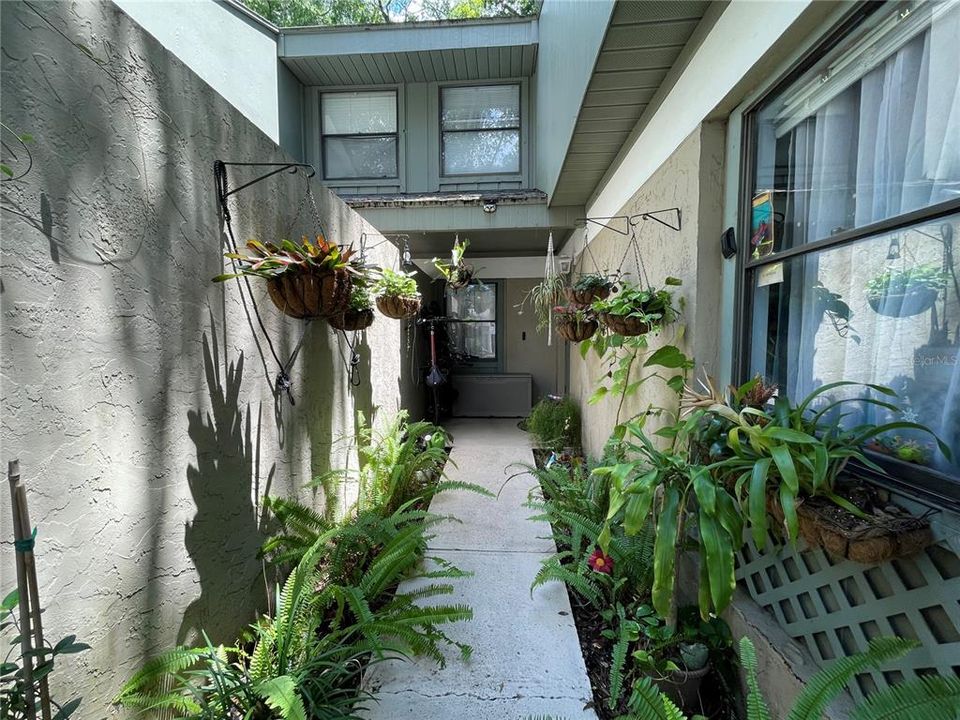 待售: $169,900 (2 贝兹, 2 浴室, 1070 平方英尺)