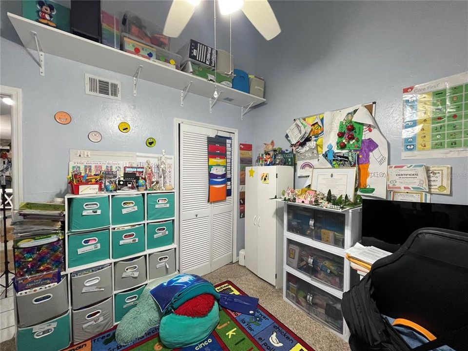 待售: $169,900 (2 贝兹, 2 浴室, 1070 平方英尺)