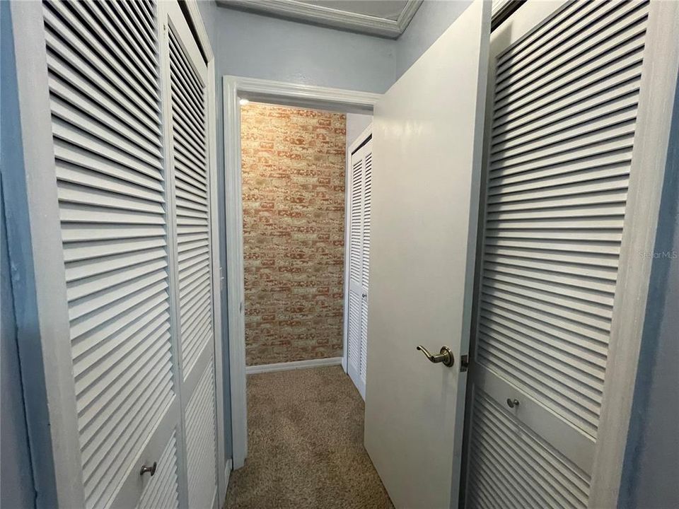 待售: $169,900 (2 贝兹, 2 浴室, 1070 平方英尺)