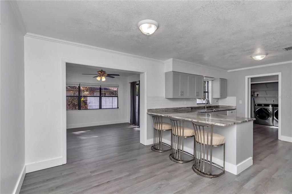 Active With Contract: $299,900 (3 beds, 3 baths, 1960 Square Feet)