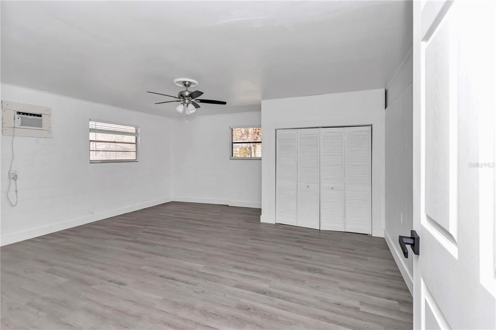 Active With Contract: $299,900 (3 beds, 3 baths, 1960 Square Feet)