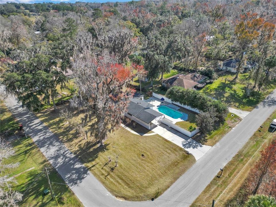 Active With Contract: $299,900 (3 beds, 3 baths, 1960 Square Feet)