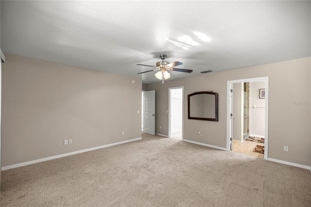 En Venta: $664,900 (4 camas, 2 baños, 3686 Pies cuadrados)