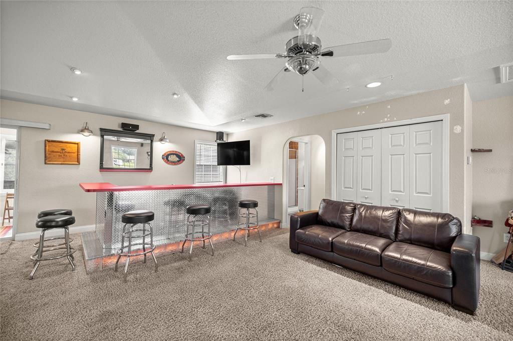 En Venta: $664,900 (4 camas, 2 baños, 3686 Pies cuadrados)